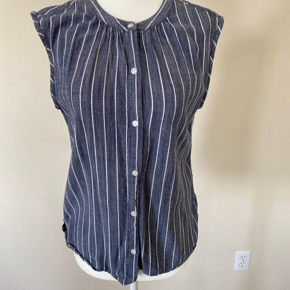 Old Navy, gray and white striped top blouse sleeveless - Picture 1 of 4